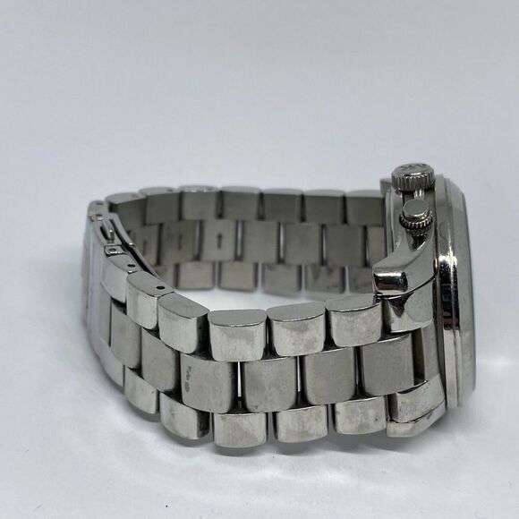 Michael Kors Runway MK5076 Womens Silver Stainless Steel Analog Dial Watch MP320 - Picture 12 of 12